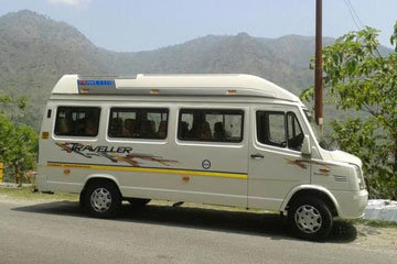 17 Seater Tempo Traveller on Rent in Amritsar